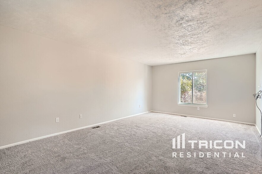Building Photo - 3954 S Idalia St