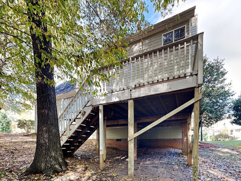 Building Photo - 2200 Bay Creek Ct