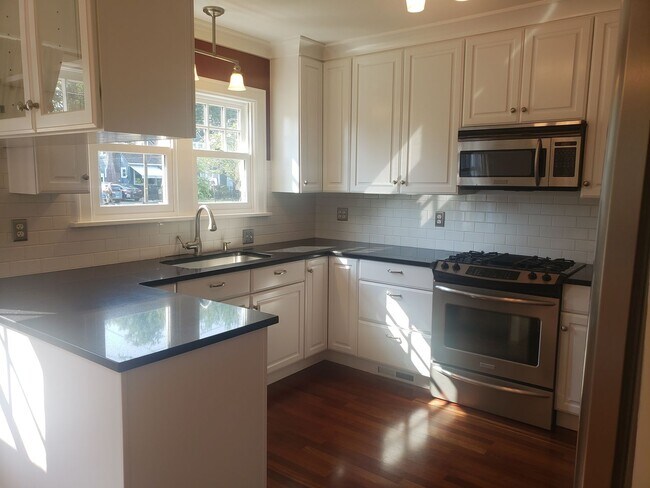 Building Photo - Charming Irvington Home with 3 Levels of L...