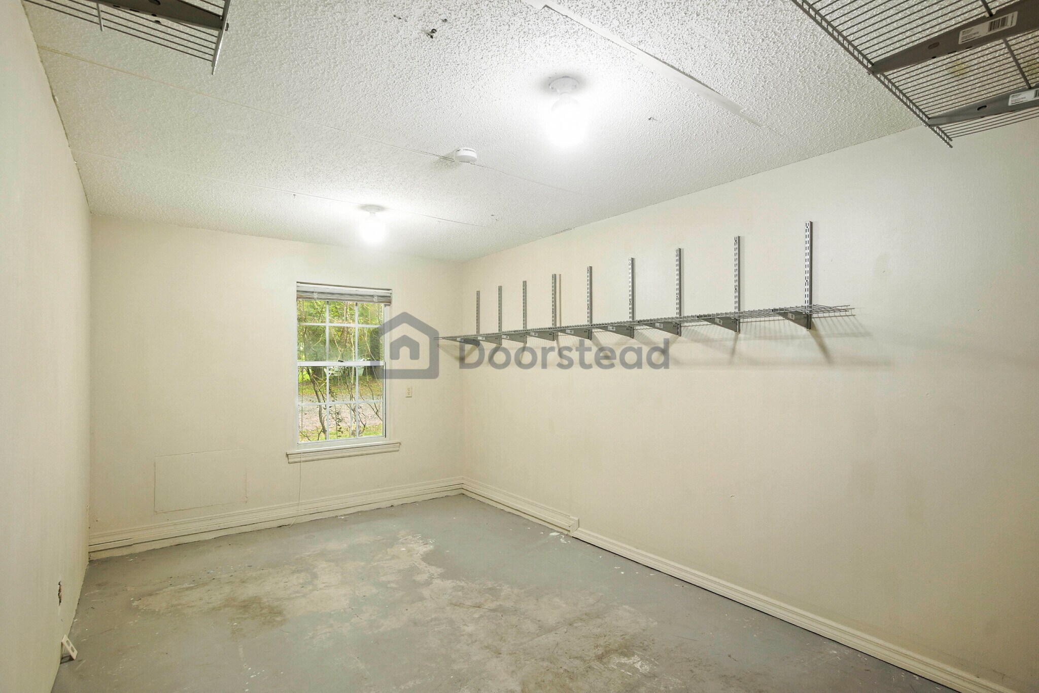 Building Photo - 30851 Round Lake Rd