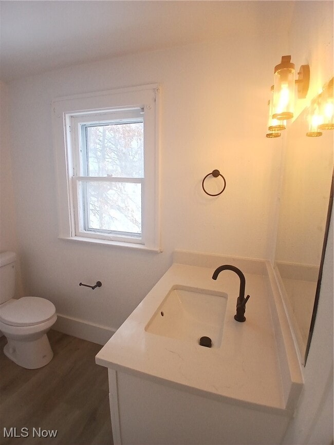 Building Photo - 39 Hilton Ave