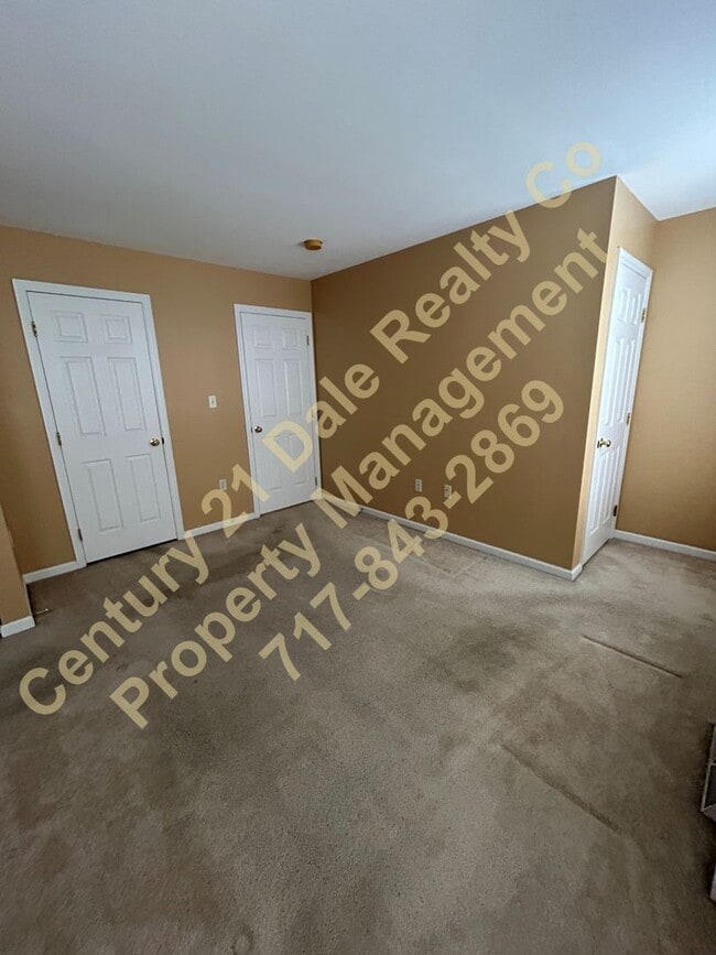 Building Photo - Lovely 3 Bedroom 1.5 Bath home in the Orchard Glen Condominium Association