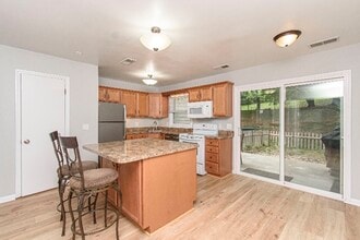 Building Photo - 1821 Sussex Rd