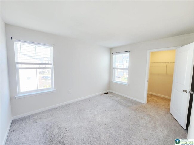 Building Photo - 7699 Clayton Ave