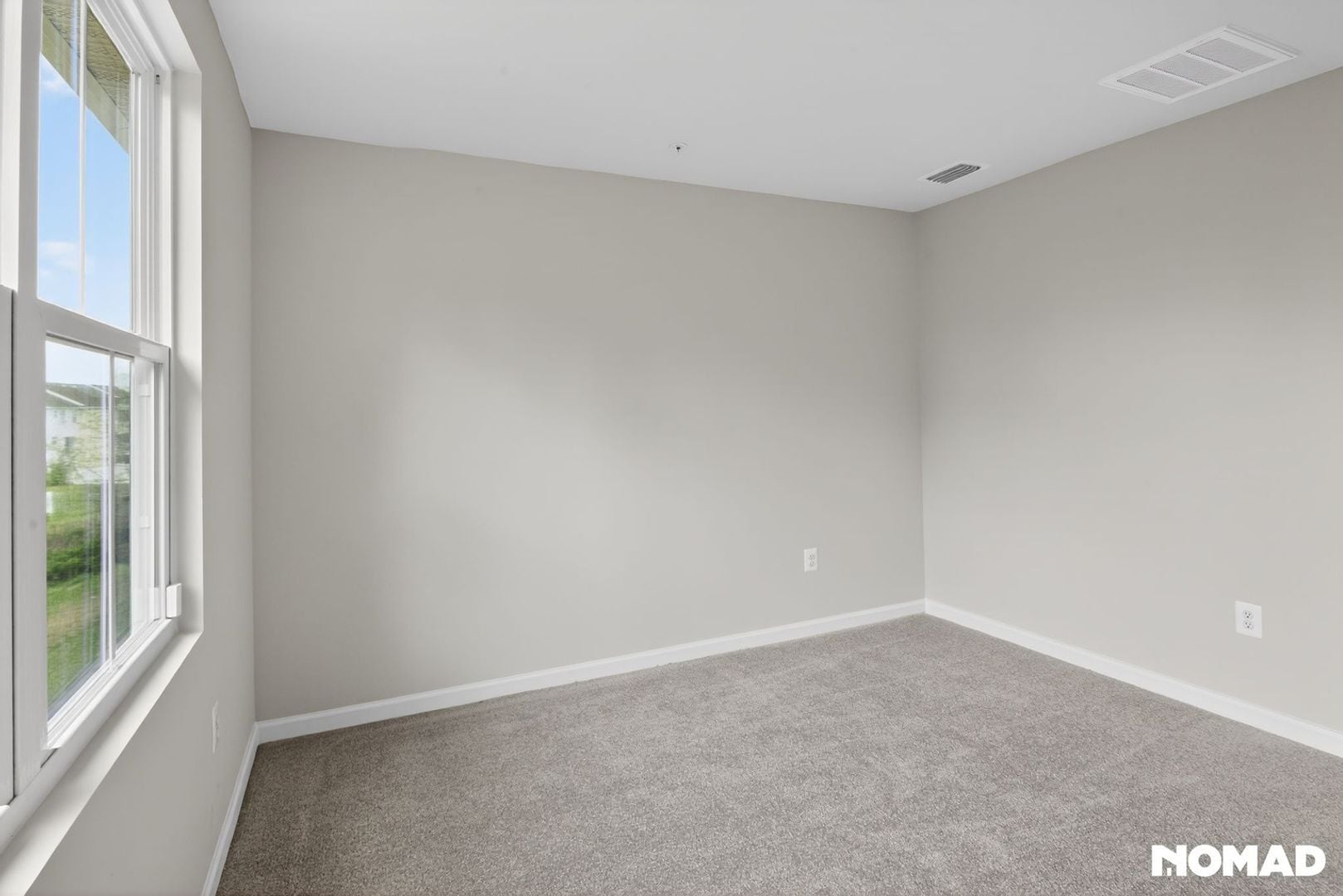 Building Photo - 611 Yellow Bill Ln