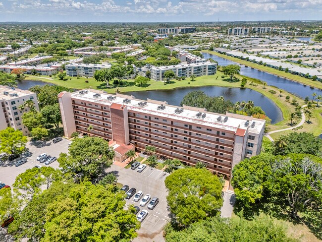 Building Photo - 14623 Bonaire Blvd