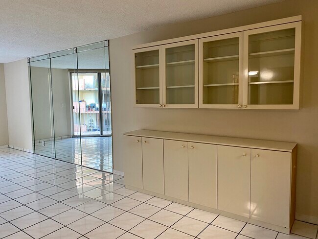 living room - 1750 W 46th St