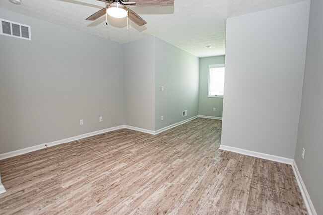 Building Photo - 500 Eagle Pointe Dr