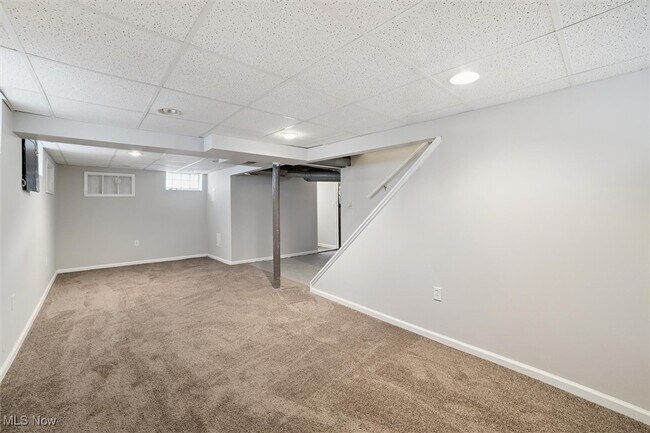 Building Photo - 15705 Fernway Dr