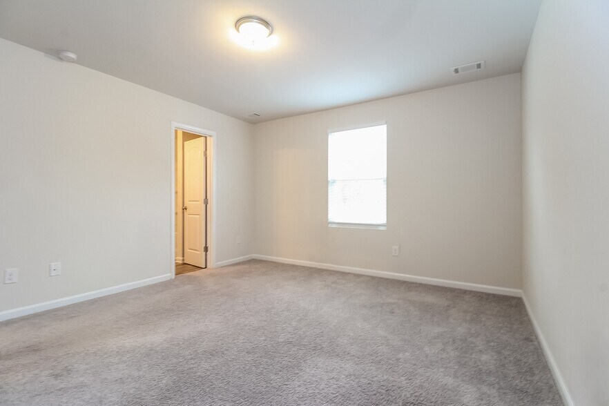 Building Photo - 508 Wagon Trail