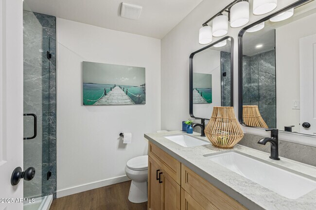 Building Photo - 12005 N Panorama Dr