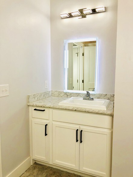 Building Photo - 1132 NW 34th St