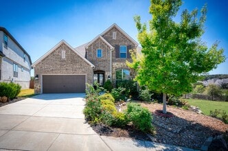 Building Photo - 4008 Canaleta