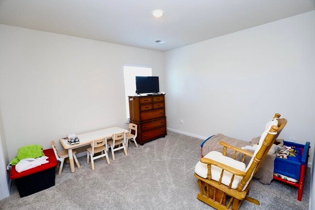 Building Photo - 21 Ciani Ct