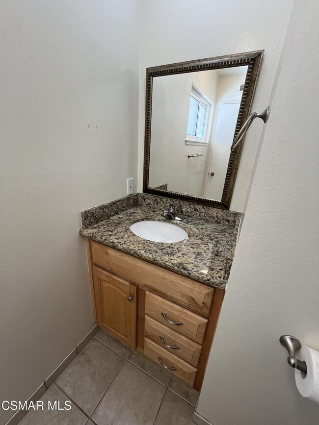 Building Photo - 1287 Knollwood Dr