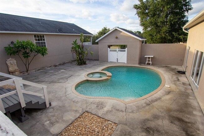 Building Photo - 7941 Sycamore Dr
