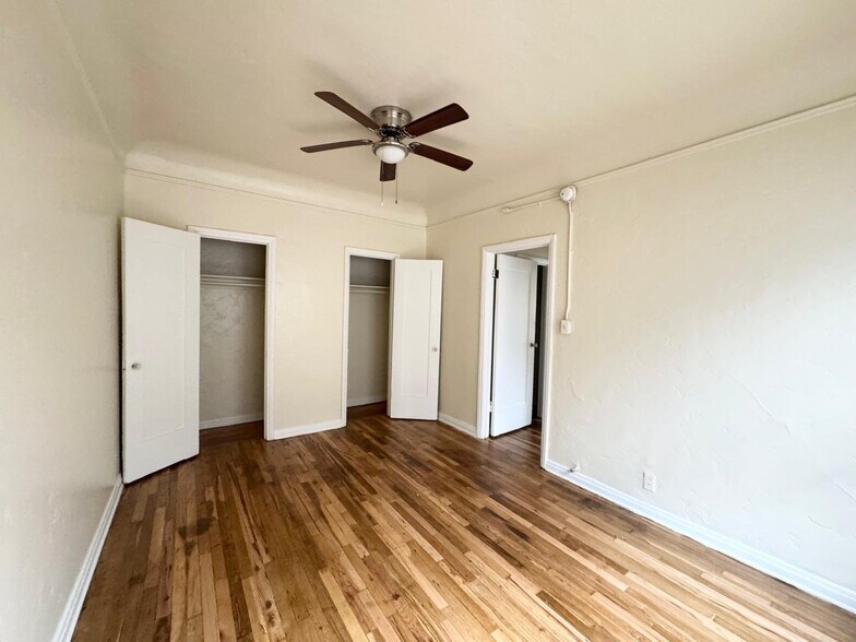 Building Photo - 1154 Normandie Ave