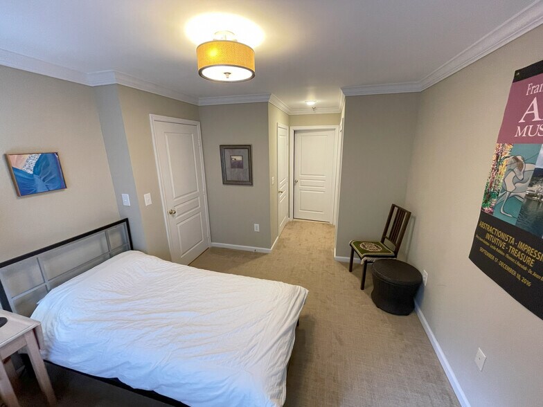 Second Bedroom - 5565 Seminary Rd