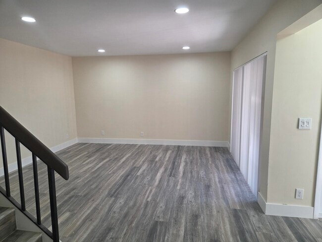 Building Photo - 6274 Seven Springs Blvd