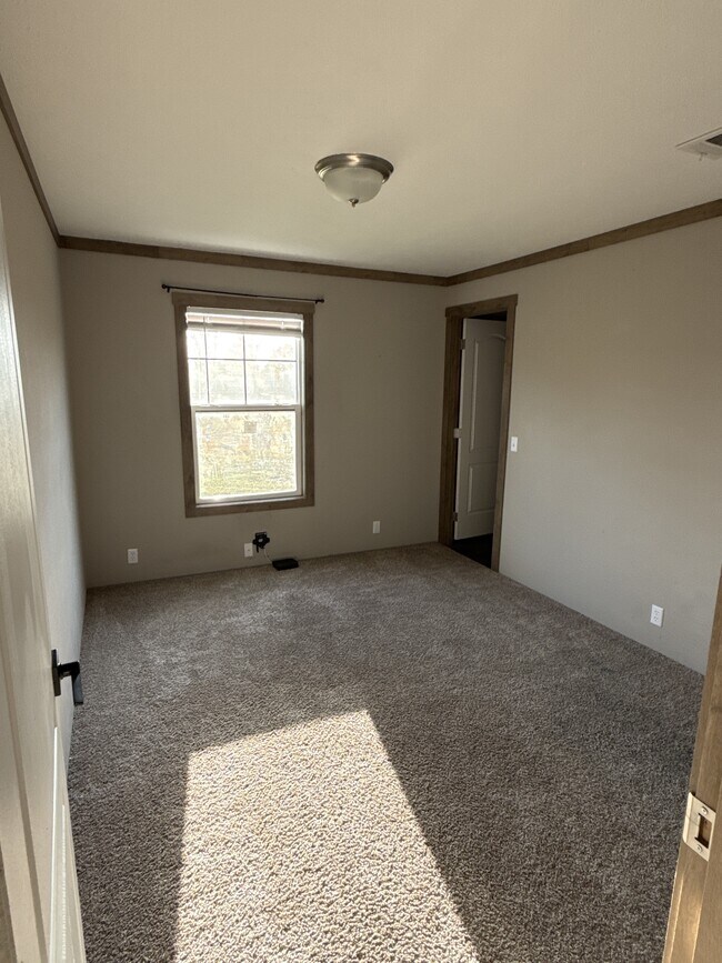 Building Photo - 260 Co Rd 1220