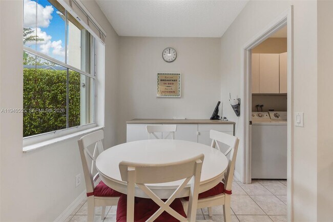 Building Photo - 630 Vista Meadows Dr