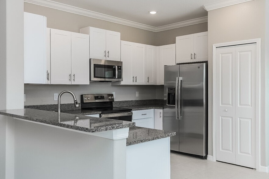 Building Photo - 2191 Azure View Way