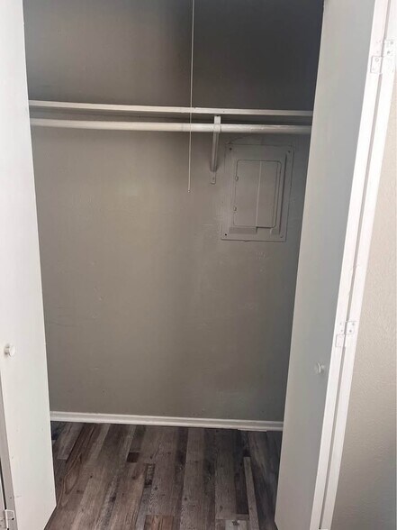 Building Photo - 531 Bedford Rd