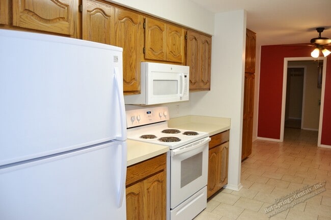 Building Photo - West Garea Area | Home | Unfurnished