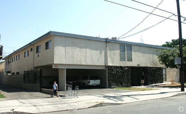 Building Photo - 11751 Hart St