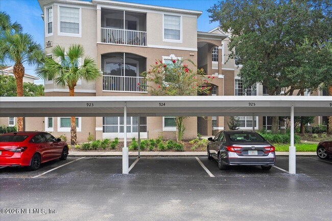 Building Photo - 10550 Baymeadows Rd