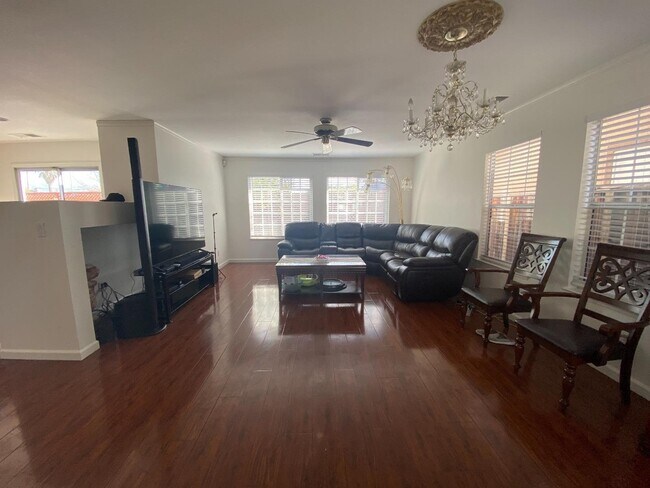 Building Photo - 1582 Sawgrass Dr