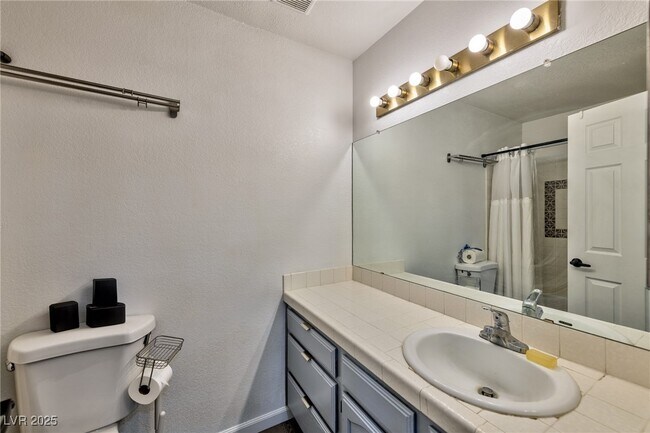Building Photo - 4150 Sanderling Cir