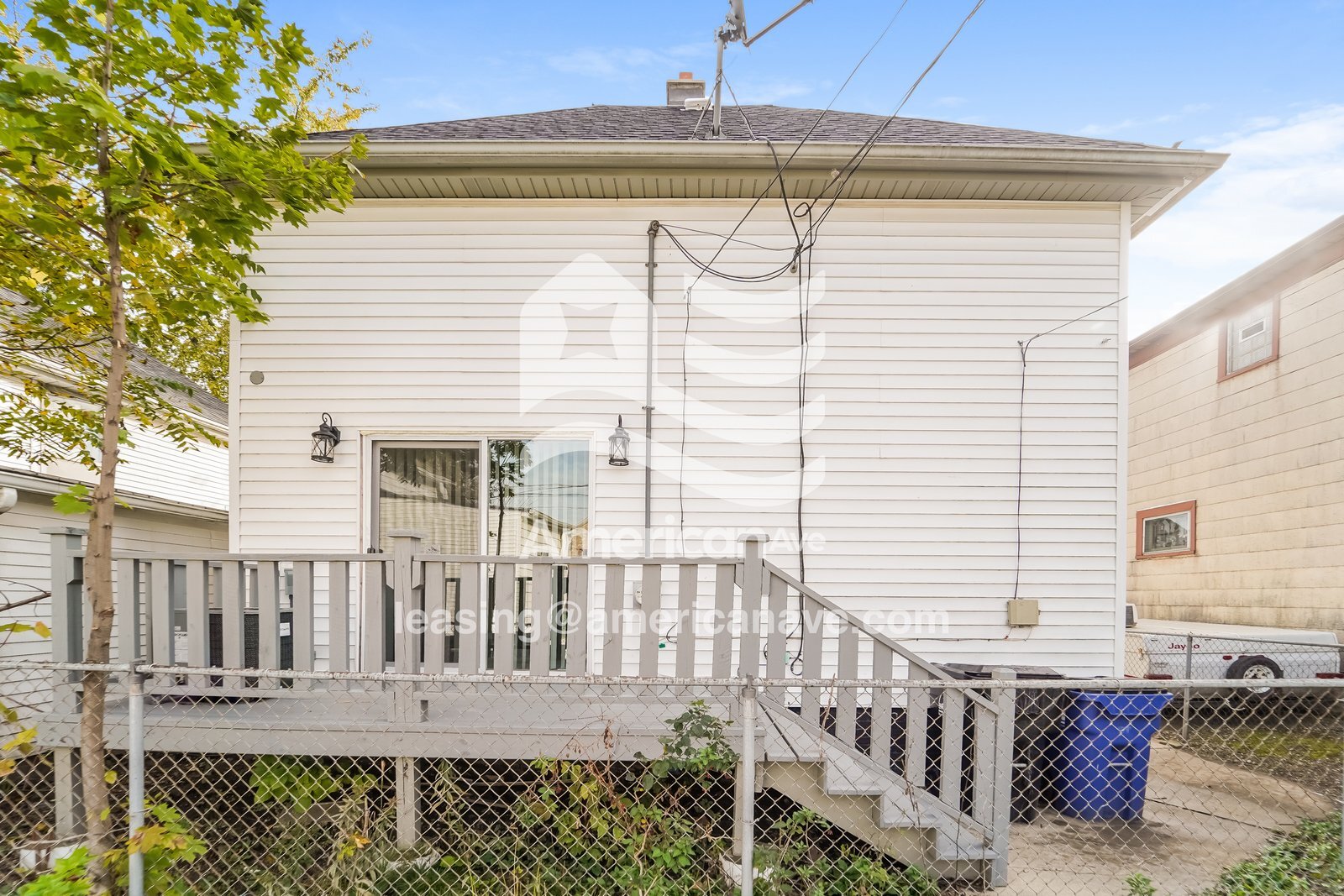 Building Photo - 1836 Superior St