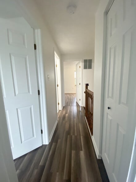 Hallway - 5053 Hamilton Dr