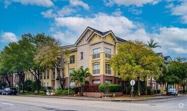 Building Photo - 402 S Armenia Ave