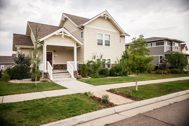 Building Photo - Charming 3-Bedroom Home in the Desirable Bucking Horse Neighborhood!