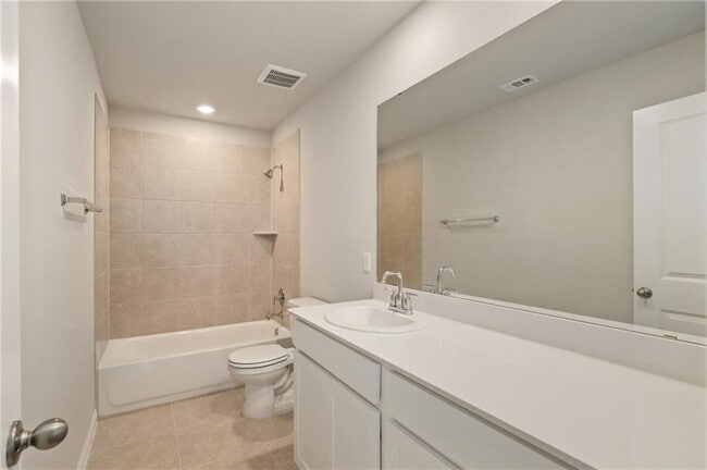 Building Photo - 136 Tucana St