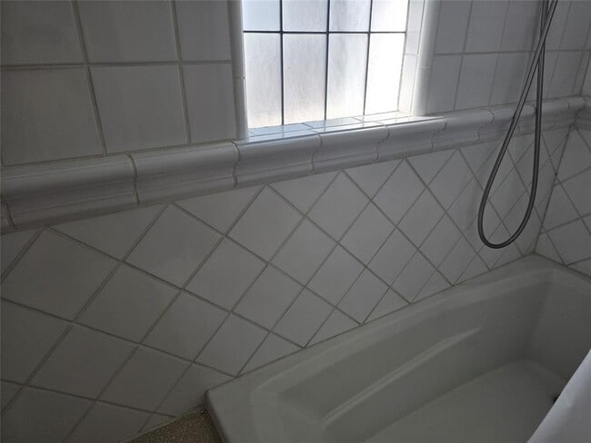 Building Photo - 4213 Ramsey Ave