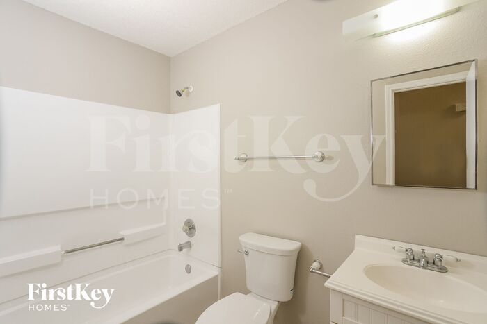 Building Photo - 2304 Paddle Creek