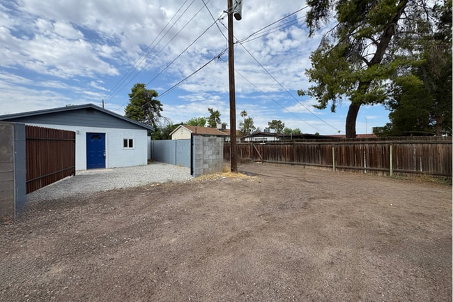 Building Photo - 1Bed/1Bath Casita at Ray Rd/Arizona Ave! Ready for Immediate Move-In!