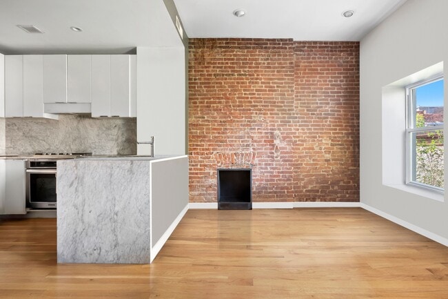 Building Photo - 540 W 149th St