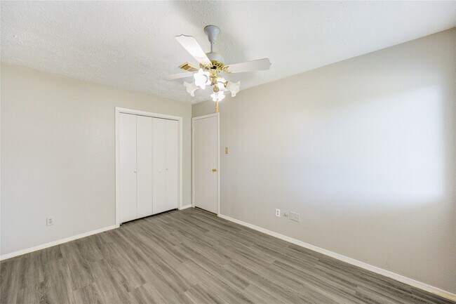 Building Photo - 1510 Chestnut Tree Ln