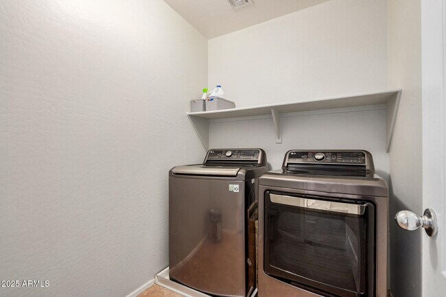 Building Photo - 305 S 165th Dr