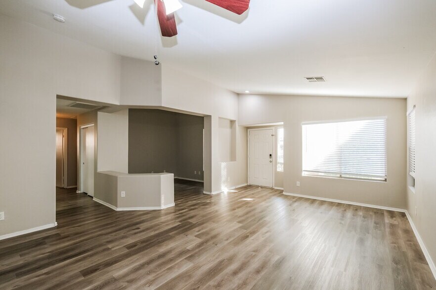 Building Photo - 9518 W Williams St