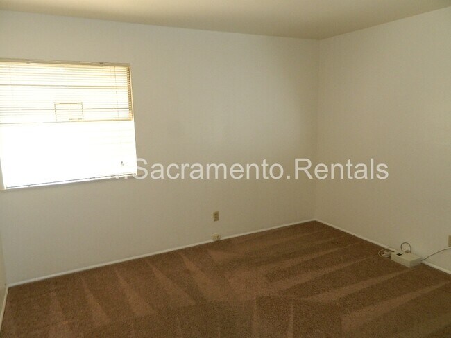 Building Photo - Charming Arden Area 3bd/1ba House with Garage