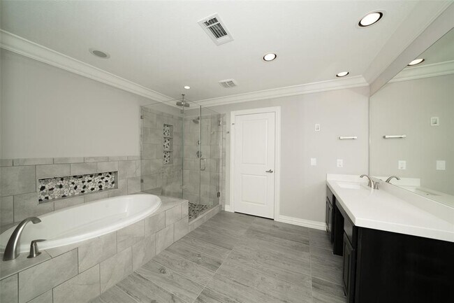 Building Photo - 13415 Preston Cliff Ct