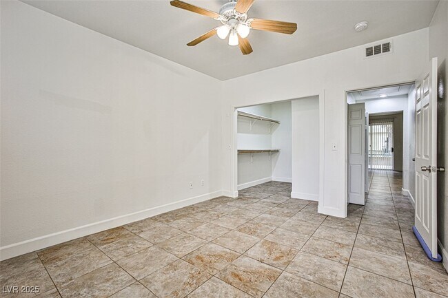Building Photo - 5155 W Tropicana Ave