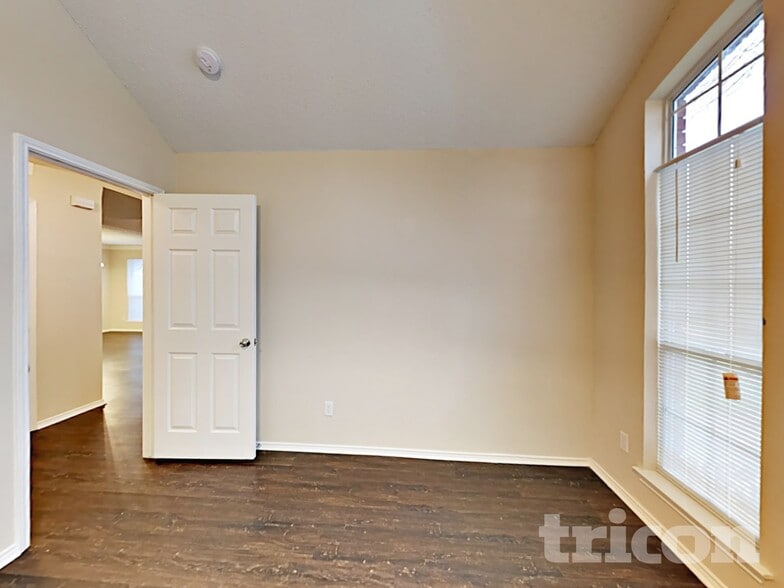 Building Photo - 7321 Indiana Ave