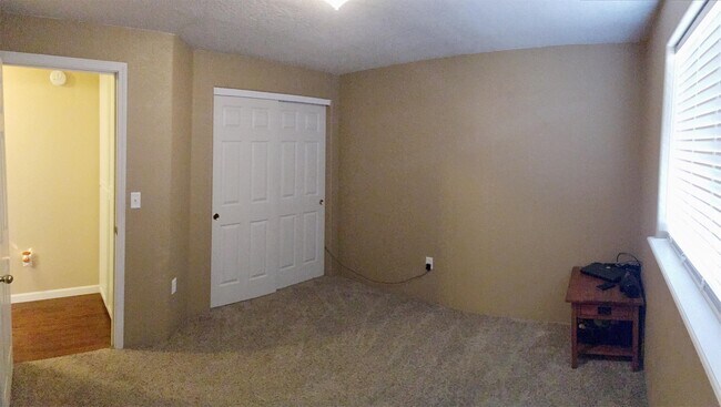 Building Photo - 436 Crystal Dr