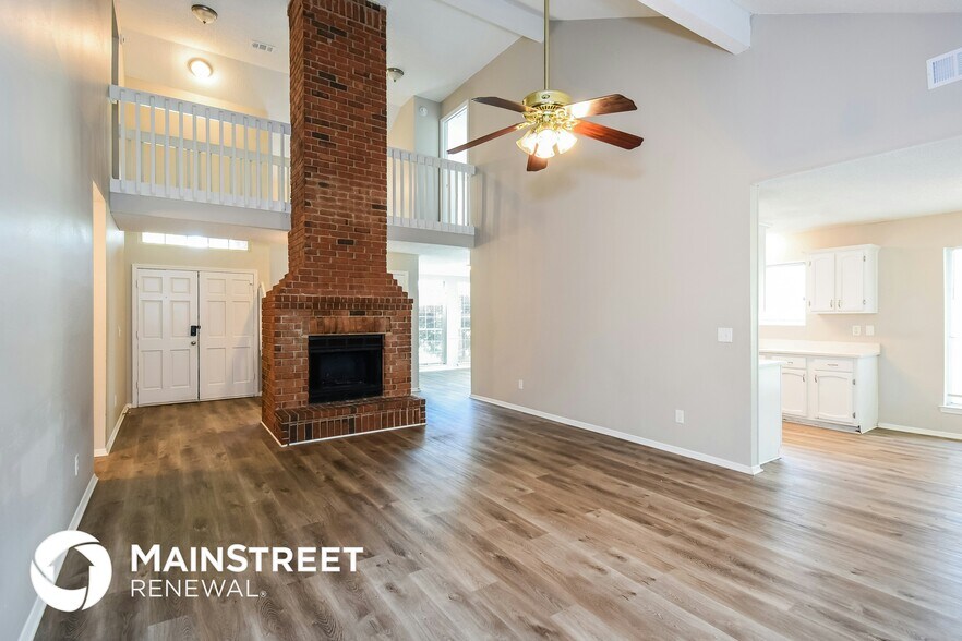Building Photo - 492 Crestwood Ct